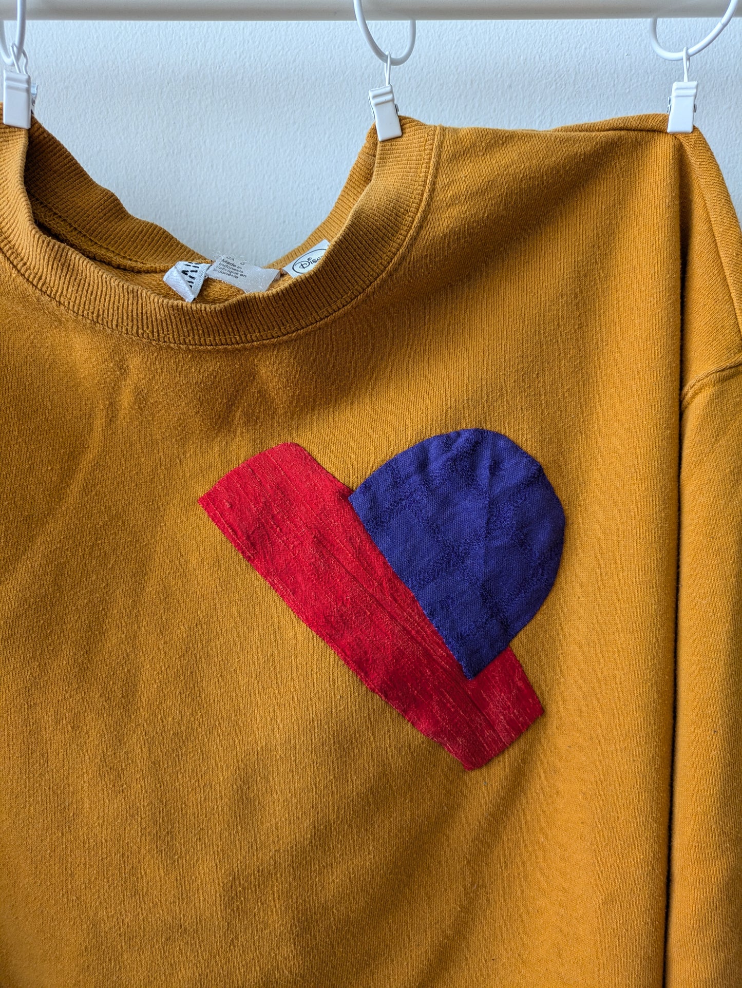 Calder Sweatshirt - Adult M/L